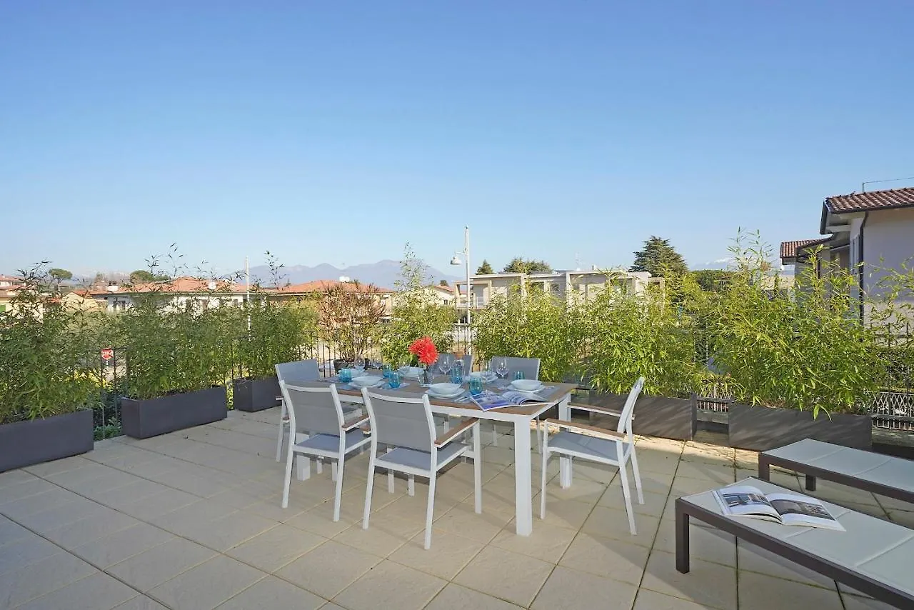 Apartment Appartamento Chiaretto - Gardagate Moniga del Garda Italy