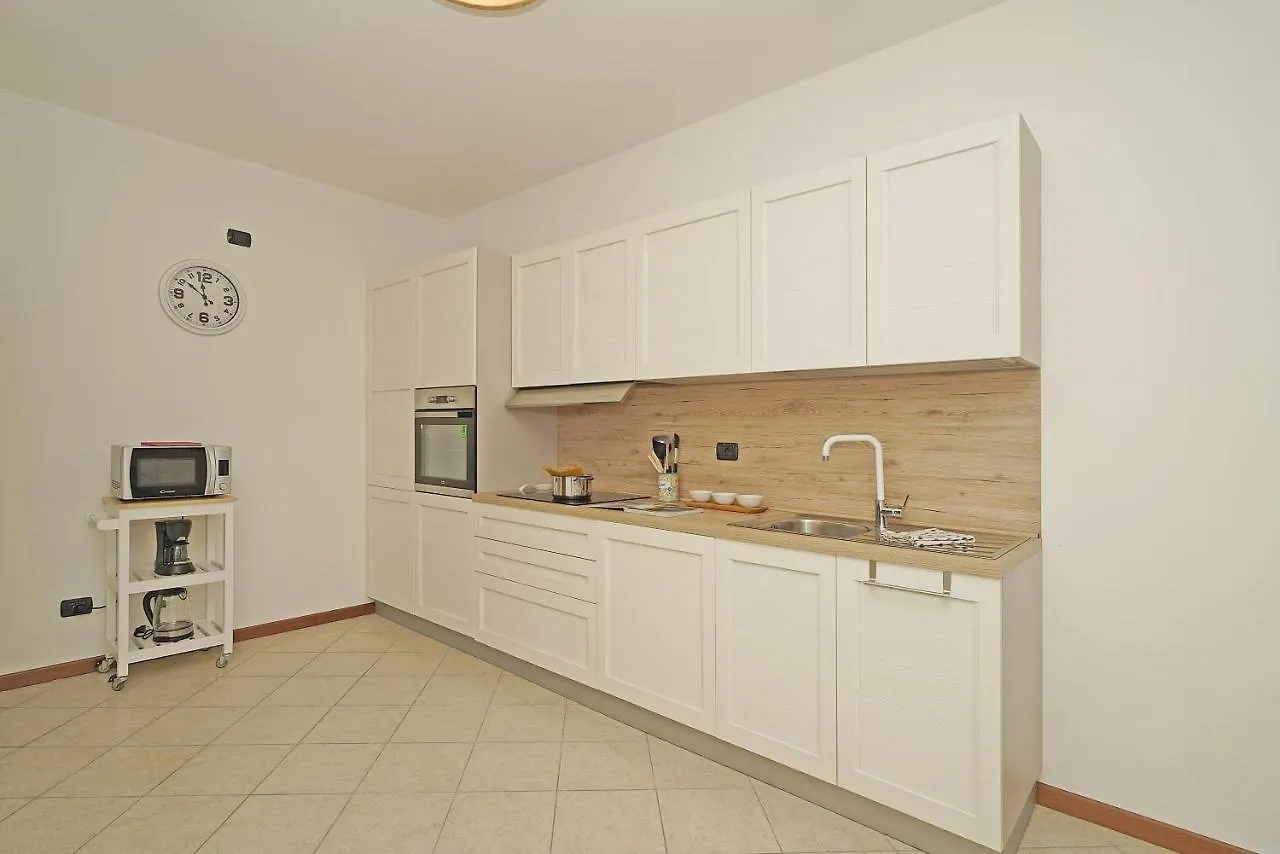 Appartamento Chiaretto - Gardagate Moniga del Garda 0*,  Italy